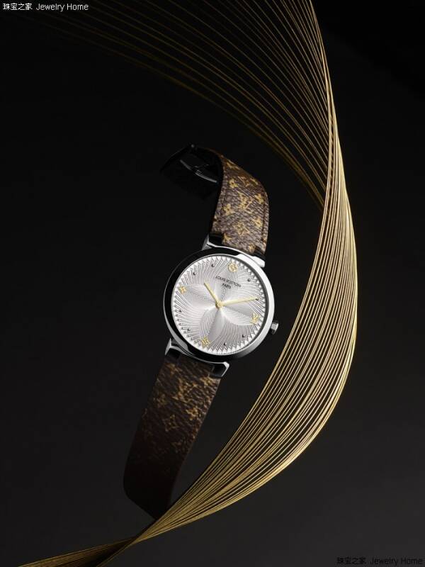 路易威登_路易威登全新Tambour Slim Metallic Flower女士腕表尽显曼妙花姿